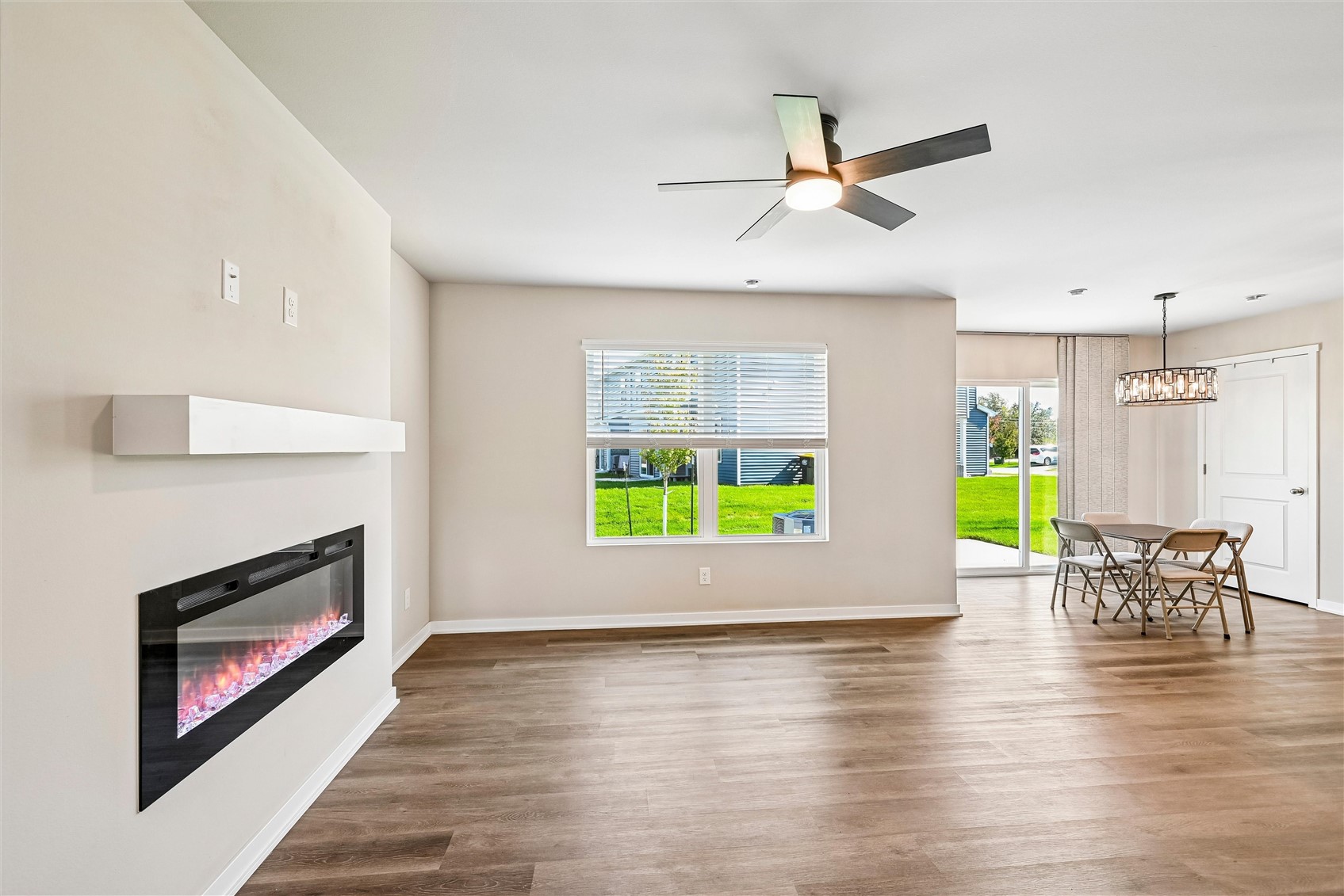 838 Oak Drive Palo IA 52324