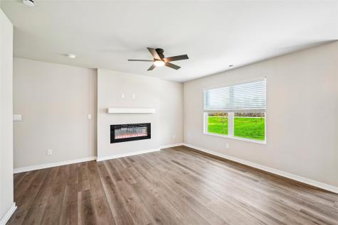 838 Oak Drive Palo IA 52324