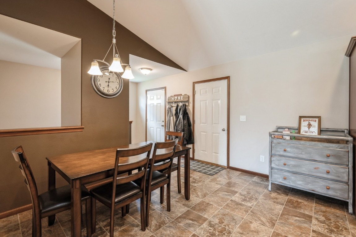 5616 Dostal Drive SW Cedar Rapids IA 52404