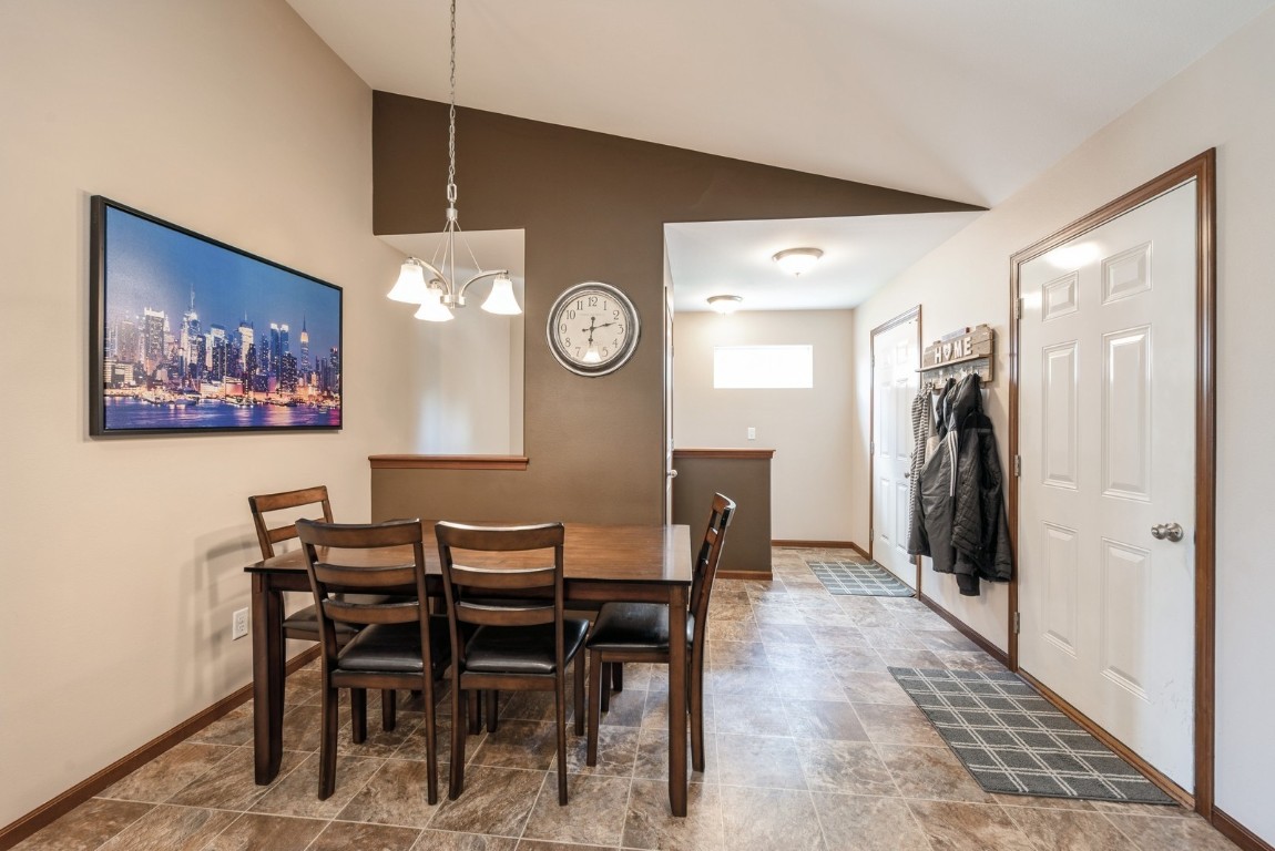 5616 Dostal Drive SW Cedar Rapids IA 52404