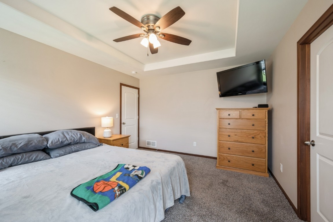 5616 Dostal Drive SW Cedar Rapids IA 52404
