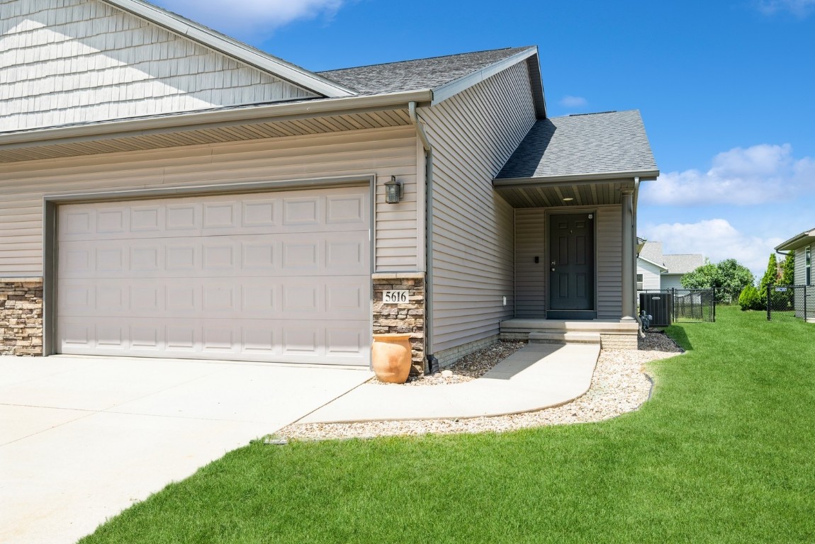 5616 Dostal Drive SW Cedar Rapids IA 52404