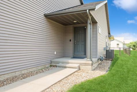 5616 Dostal Drive SW Cedar Rapids IA 52404