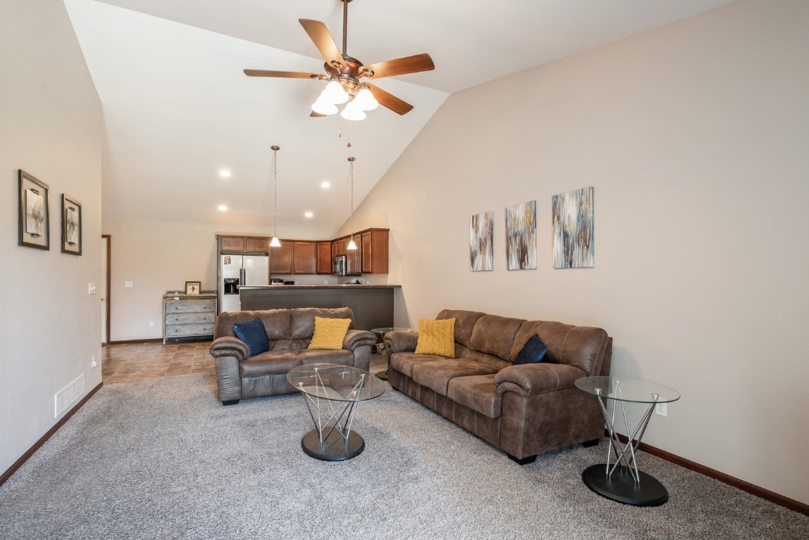 5616 Dostal Drive SW Cedar Rapids IA 52404