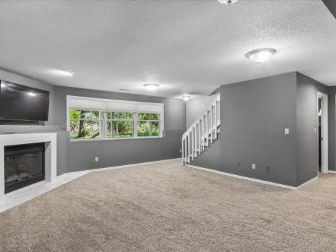 801 E Post Road SE Cedar Rapids IA 52403