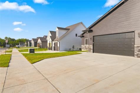 1409 Duncan Drive Muscatine IA 52761