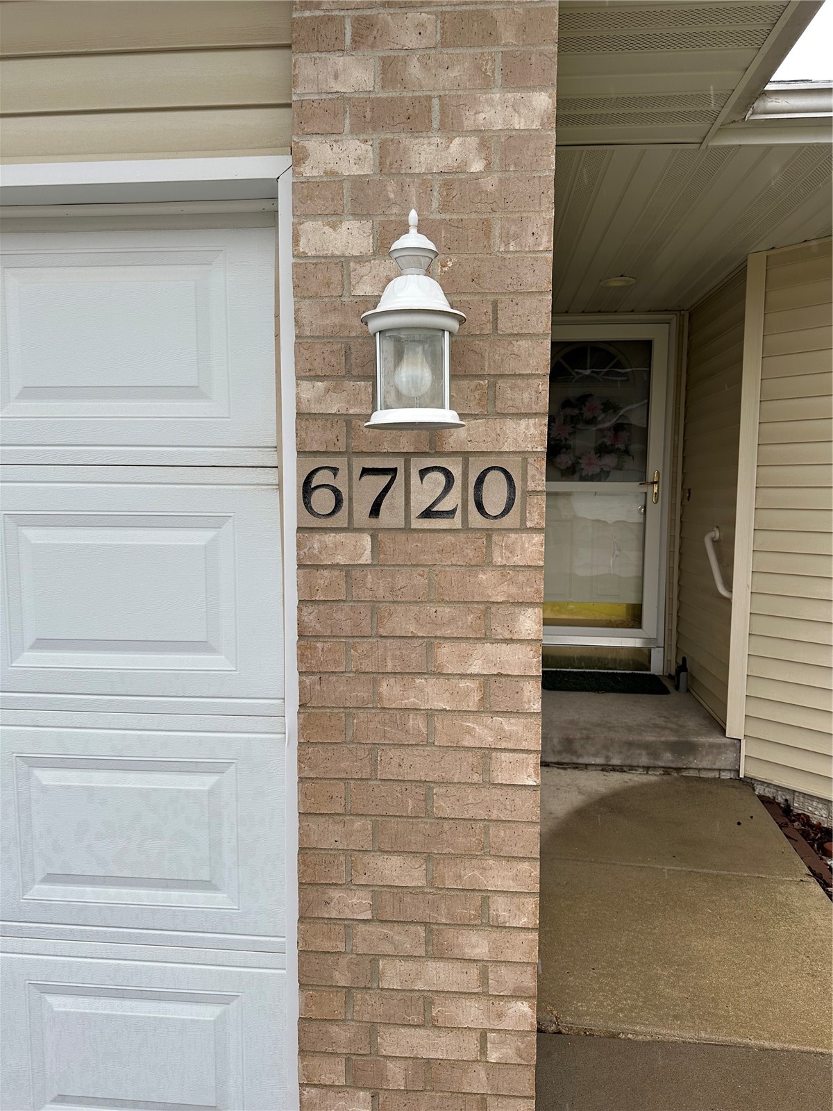 6720 Waterview Drive SW Cedar Rapids IA 52404