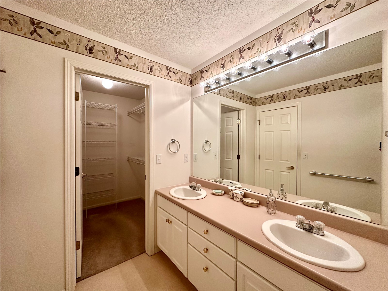 6720 Waterview Drive SW Cedar Rapids IA 52404