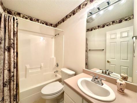 6720 Waterview Drive SW Cedar Rapids IA 52404
