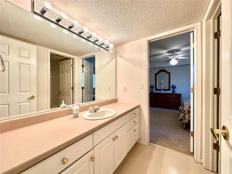 6720 Waterview Drive SW Cedar Rapids IA 52404