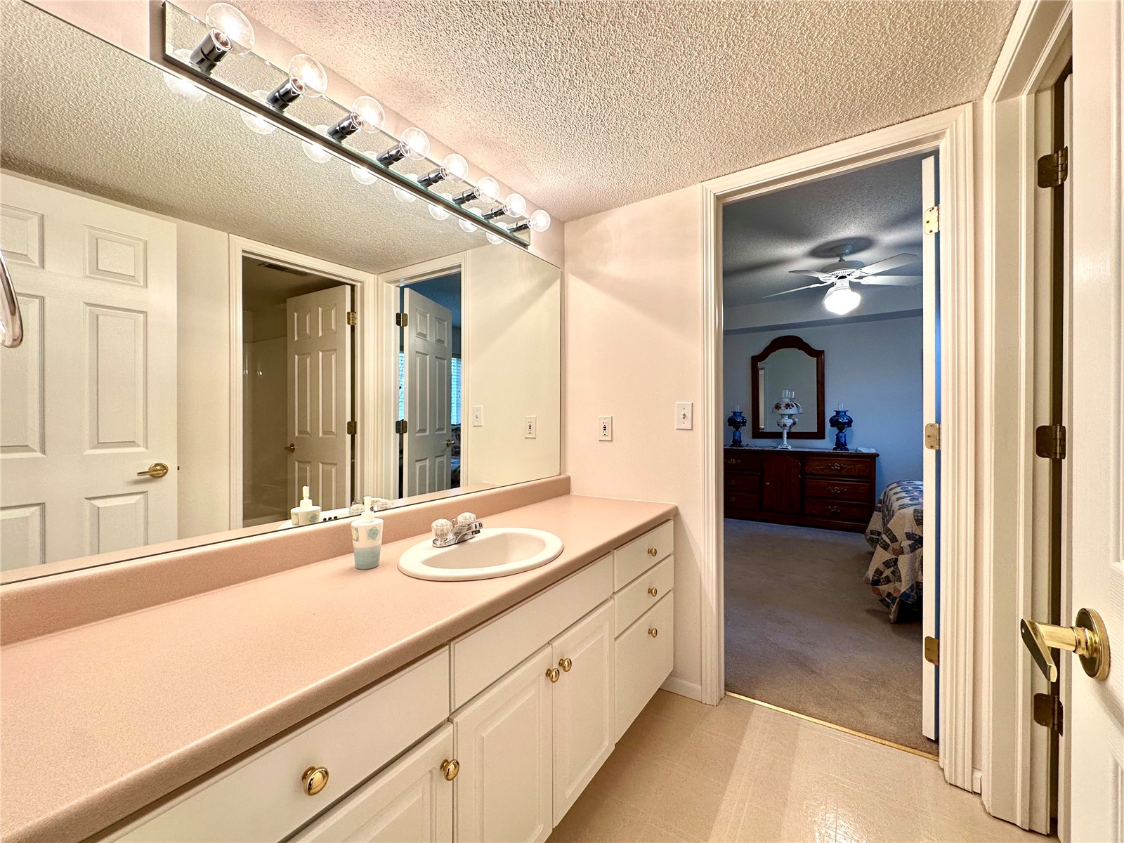 6720 Waterview Drive SW Cedar Rapids IA 52404