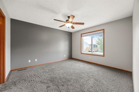 1035 Acacia Drive NE Cedar Rapids IA 52402