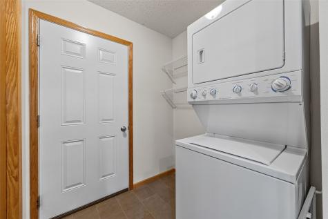 1035 Acacia Drive NE Cedar Rapids IA 52402