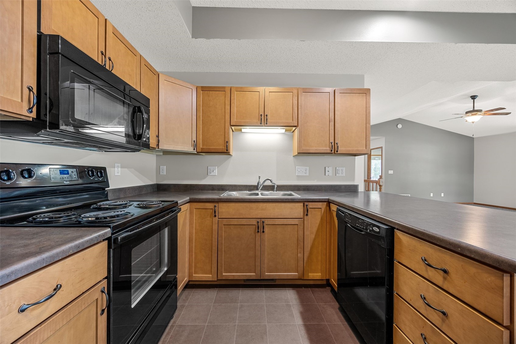 1035 Acacia Drive NE Cedar Rapids IA 52402