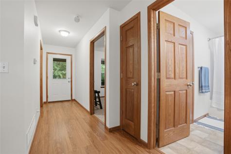 568 Meadow Oak Circle Fairfax IA 52228