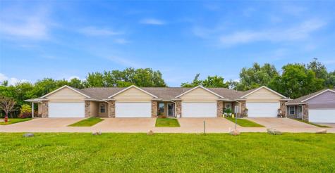 568 Meadow Oak Circle Fairfax IA 52228