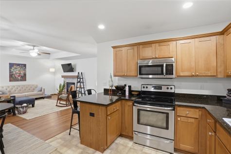 568 Meadow Oak Circle Fairfax IA 52228