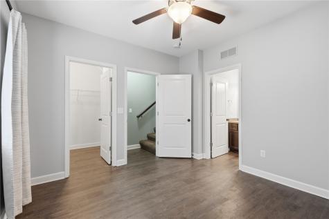 628 Walker Circle Iowa City IA 52245