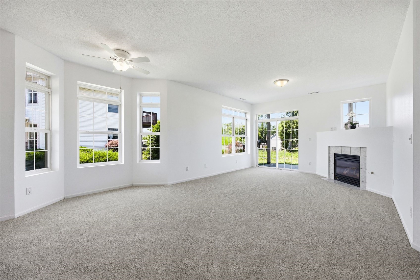 4604 1st Avenue NW Cedar Rapids IA 52405