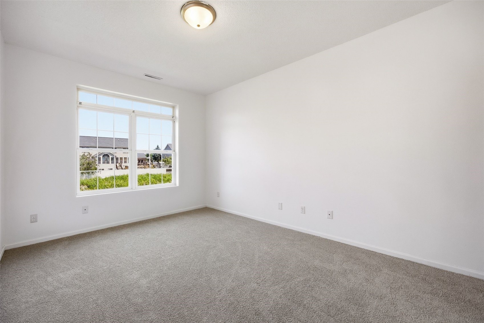 4604 1st Avenue NW Cedar Rapids IA 52405