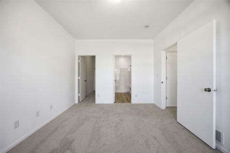 4604 1st Avenue NW Cedar Rapids IA 52405