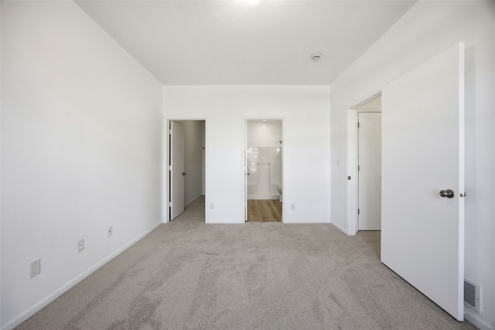 4604 1st Avenue NW Cedar Rapids IA 52405