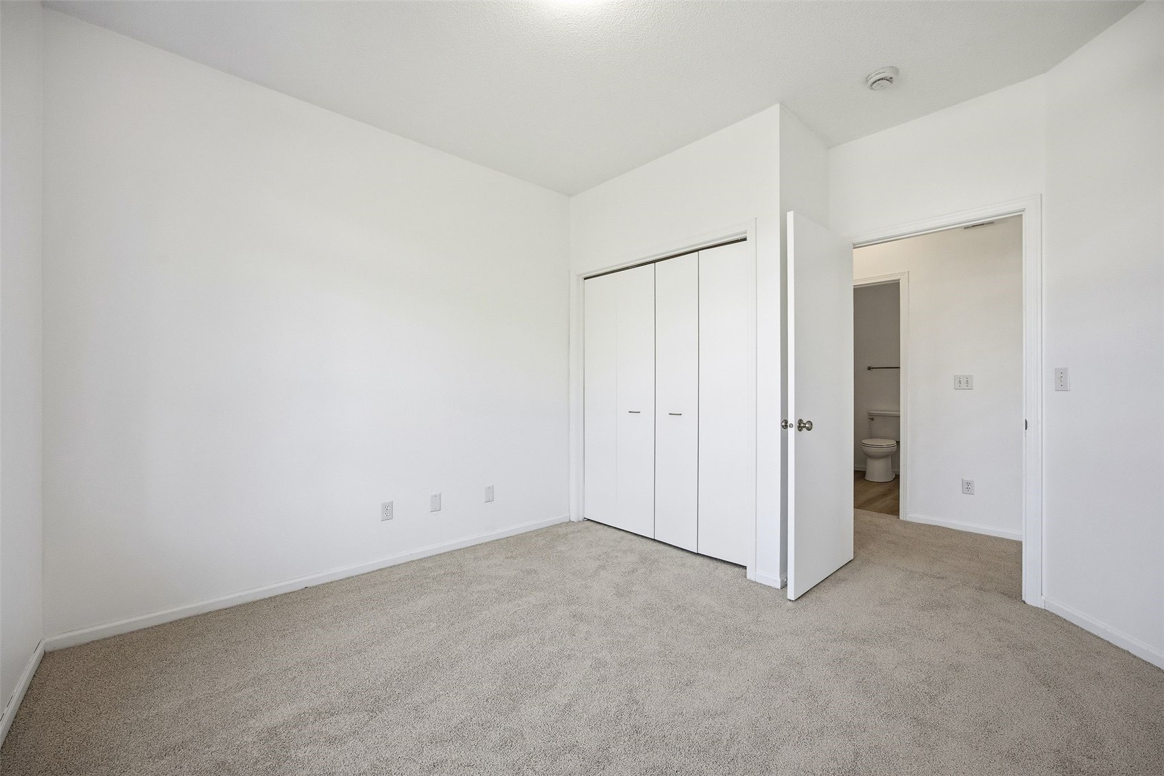 4604 1st Avenue NW Cedar Rapids IA 52405