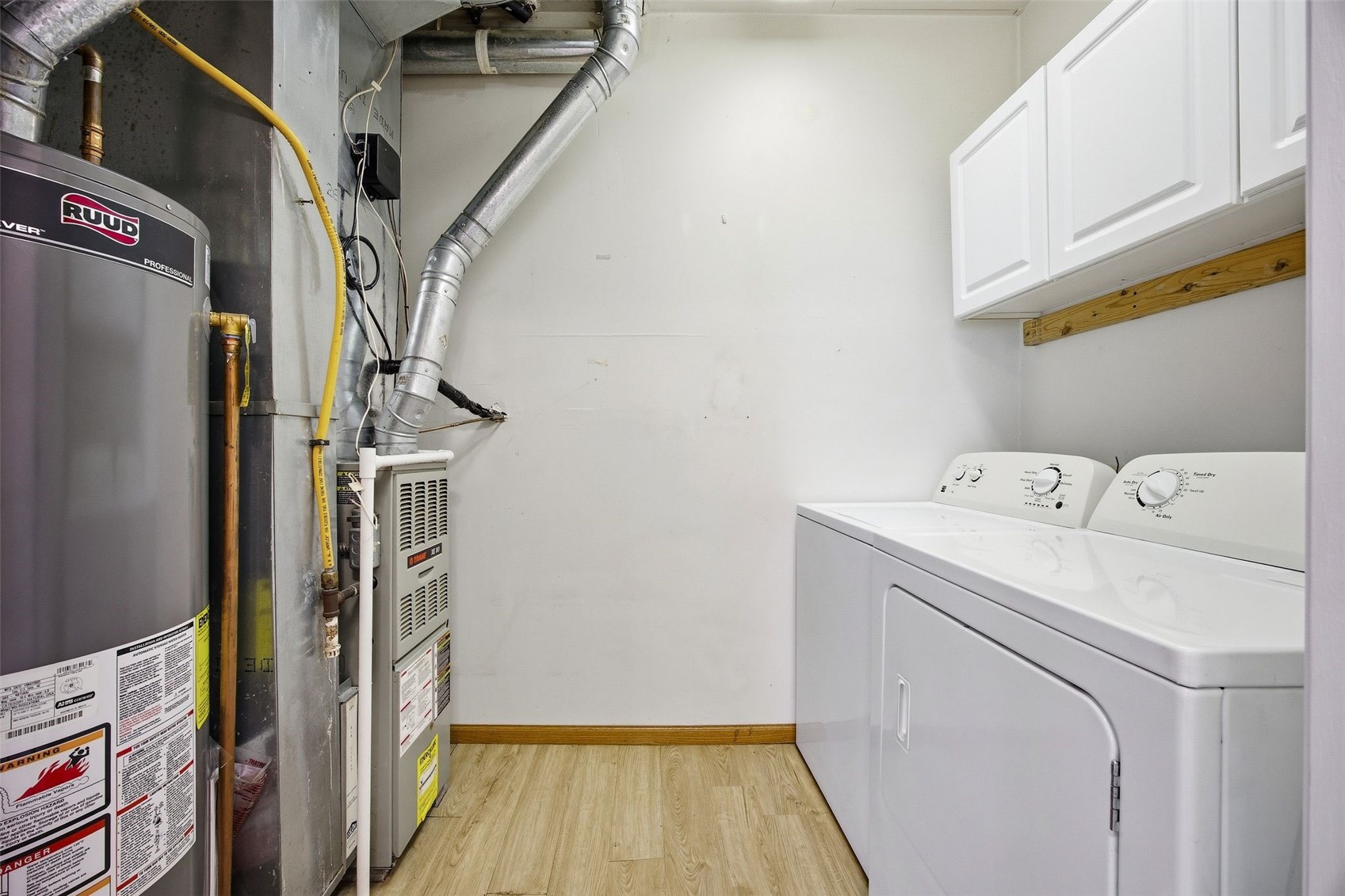 4604 1st Avenue NW Cedar Rapids IA 52405