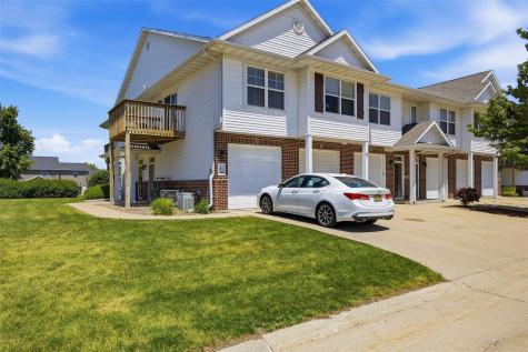 4604 1st Avenue NW Cedar Rapids IA 52405