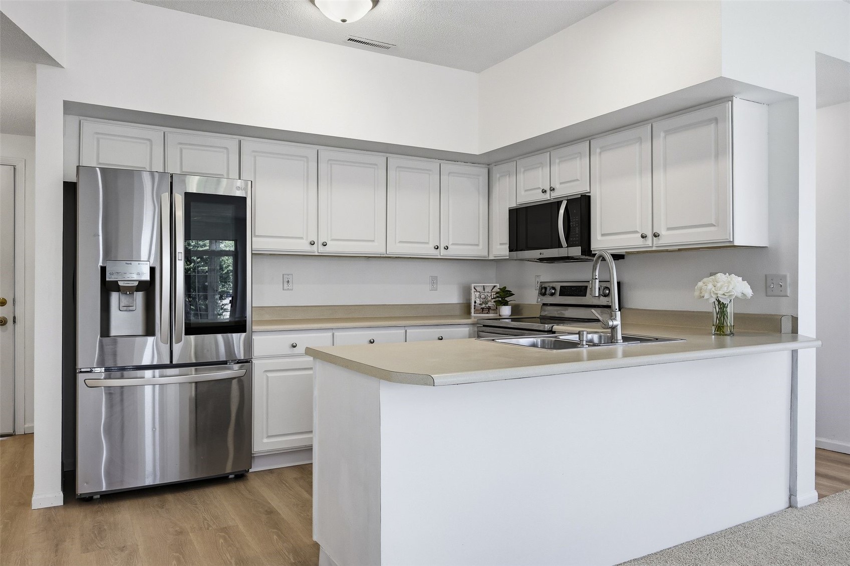 4604 1st Avenue NW Cedar Rapids IA 52405
