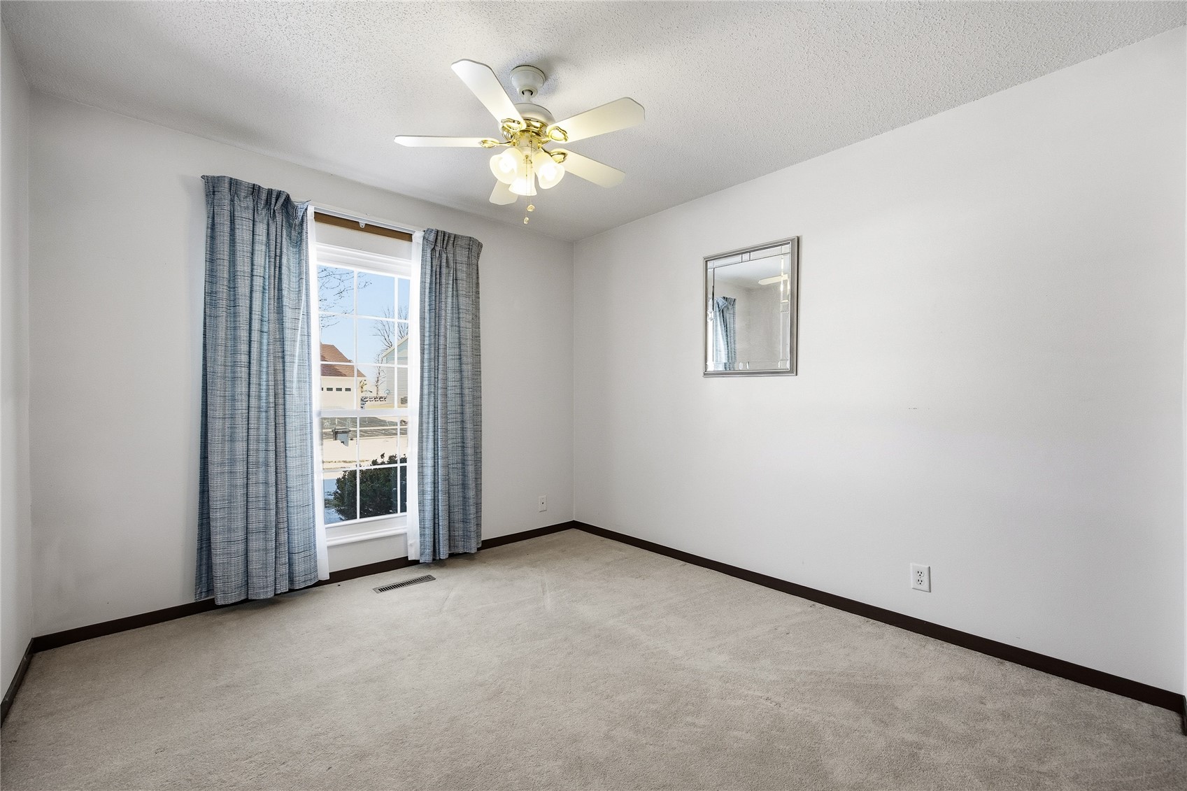 4127 Lexington Drive NE Cedar Rapids IA 52402