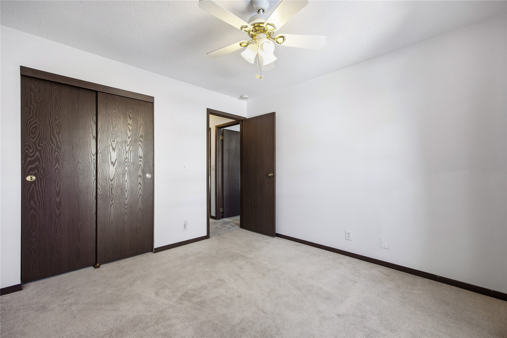 4127 Lexington Drive NE Cedar Rapids IA 52402