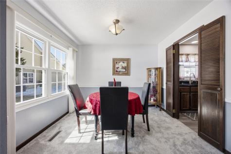 4127 Lexington Drive NE Cedar Rapids IA 52402