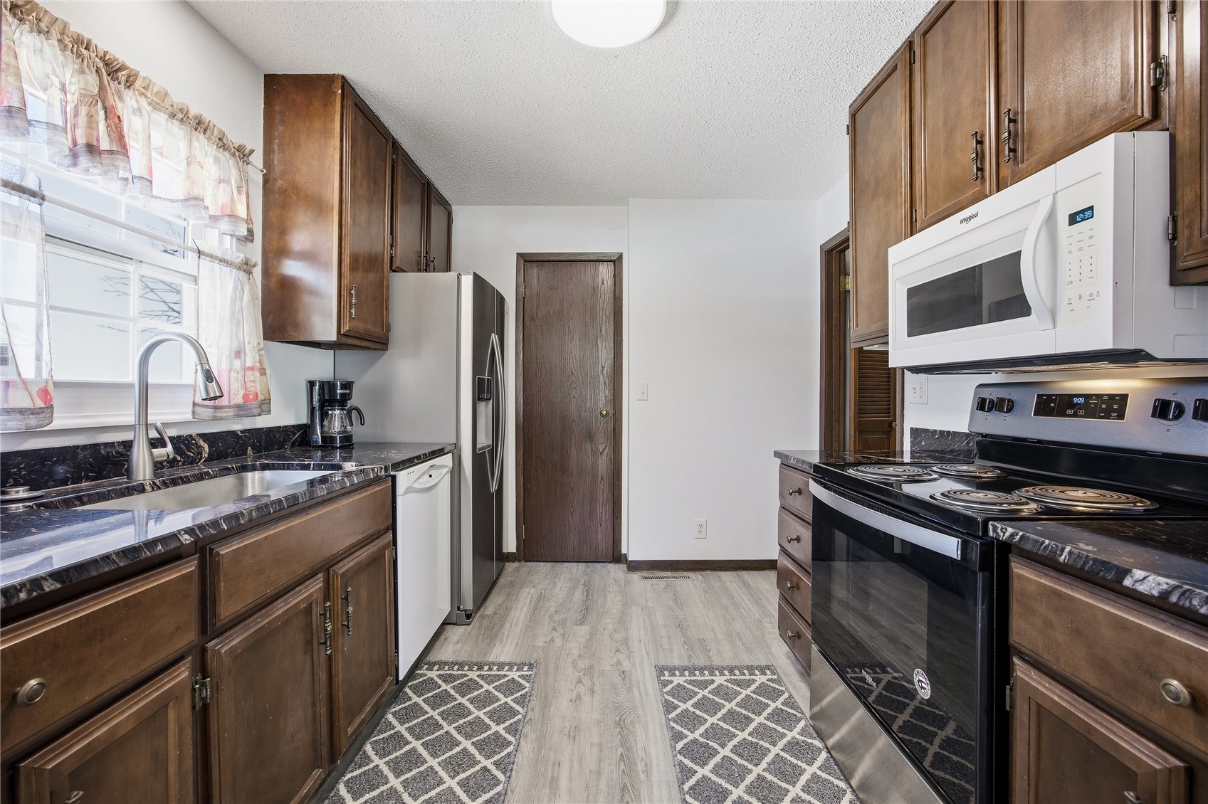 4127 Lexington Drive NE Cedar Rapids IA 52402