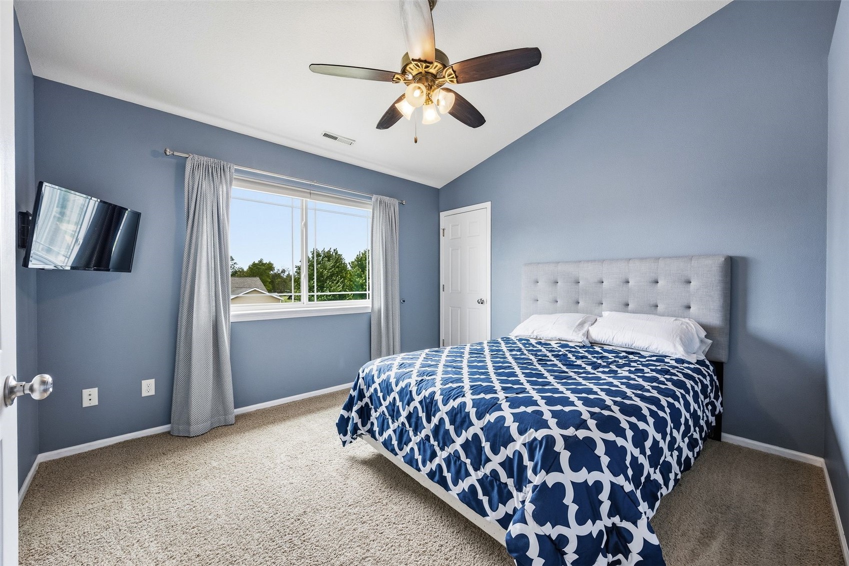 1557 Hunters Creek Way Marion IA 52302
