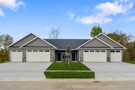 875 Miles Street Robins IA 52328