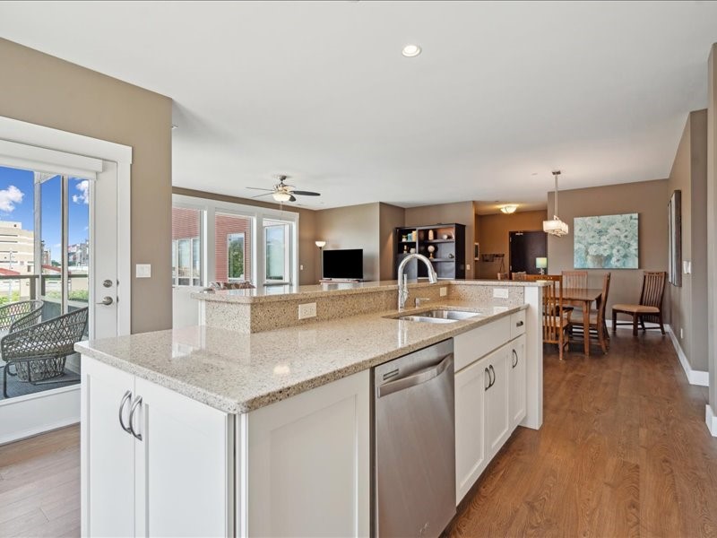 100 4th Avenue SW Cedar Rapids IA 52404