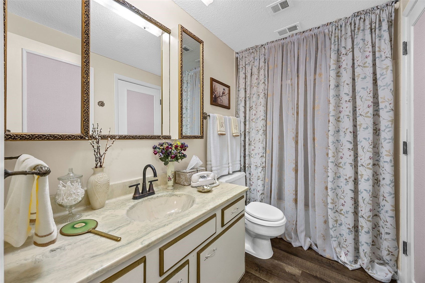 130 Thompson Drive SE Cedar Rapids IA 52403