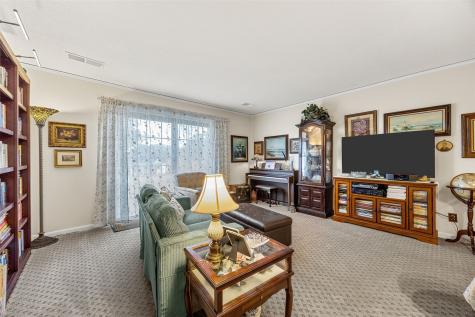 130 Thompson Drive SE Cedar Rapids IA 52403