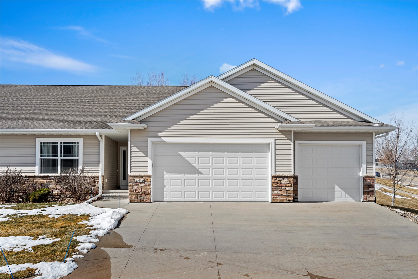 3535 Pioneer Avenue SE Cedar Rapids IA 52403