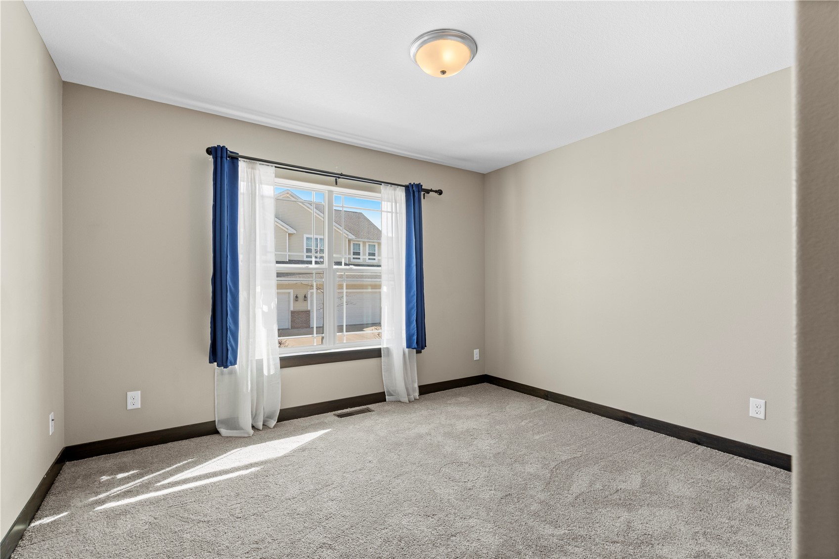 3535 Pioneer Avenue SE Cedar Rapids IA 52403