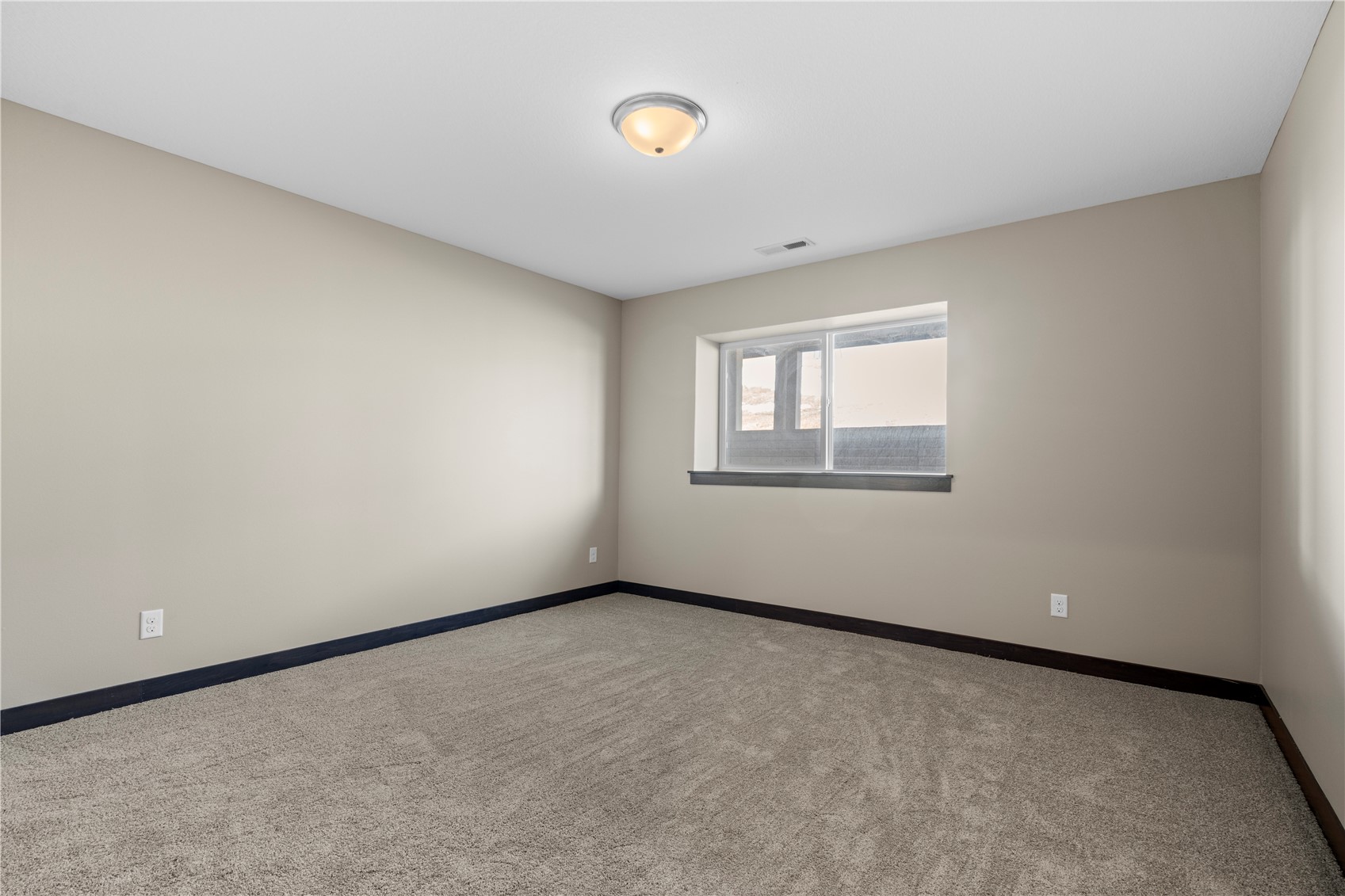 3535 Pioneer Avenue SE Cedar Rapids IA 52403