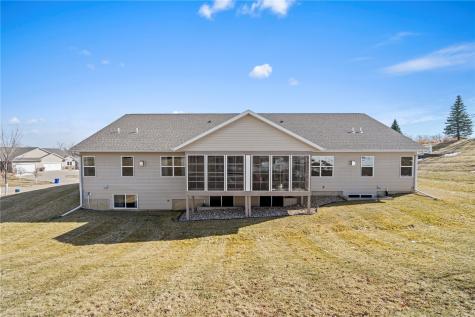 3535 Pioneer Avenue SE Cedar Rapids IA 52403