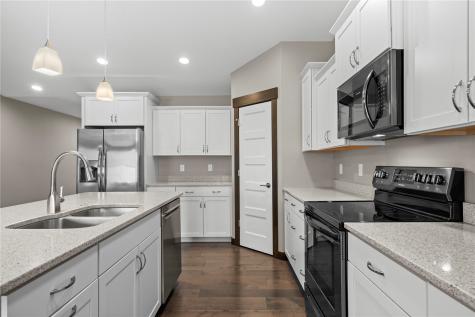 3535 Pioneer Avenue SE Cedar Rapids IA 52403