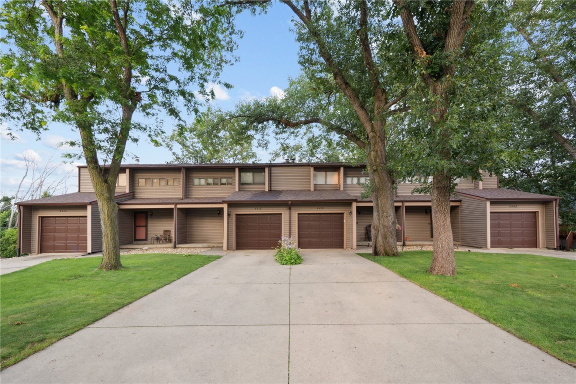 4410 Lorcardo NE Cedar Rapids IA 52402
