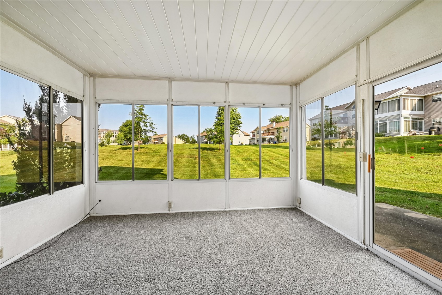 480 Burdette Drive SW Cedar Rapids IA 52404