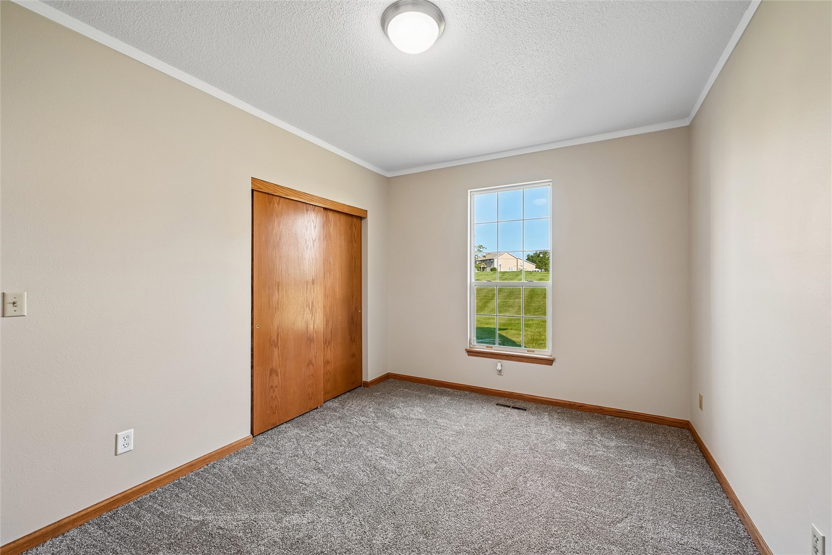 480 Burdette Drive SW Cedar Rapids IA 52404