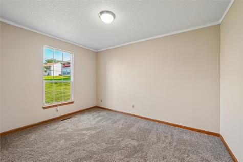 480 Burdette Drive SW Cedar Rapids IA 52404
