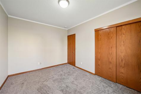 480 Burdette Drive SW Cedar Rapids IA 52404