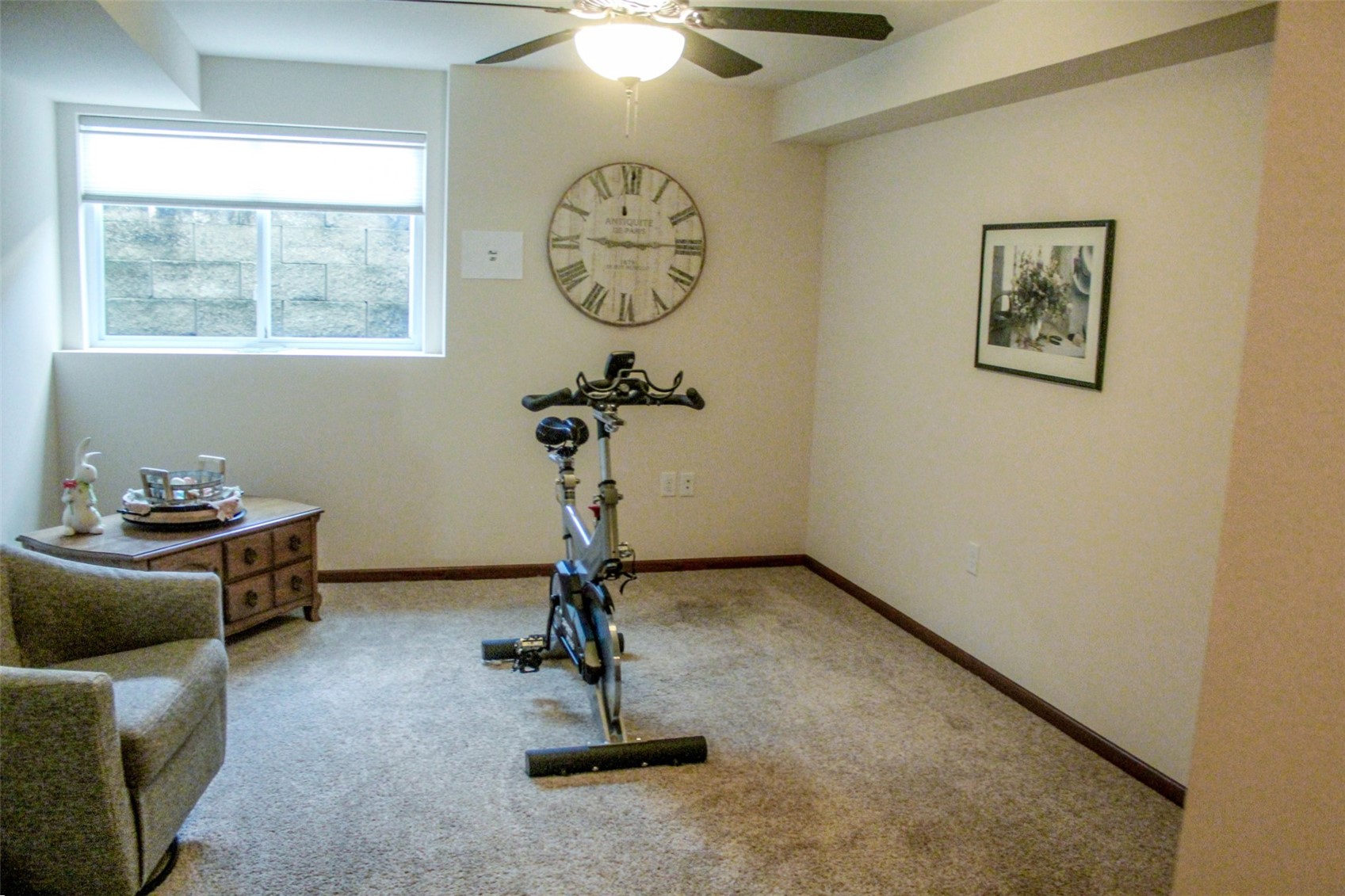 1335 Crescent View NE Cedar Rapids IA 52402